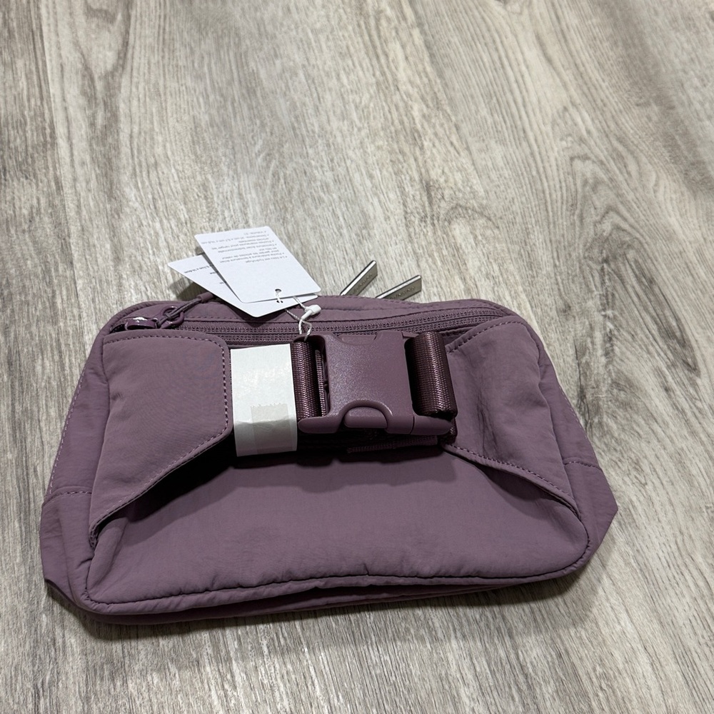 Lululemon Athletica Lavender Belt Bag - Picture 2 of 5